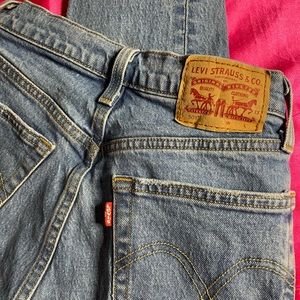 levi’s 501 straight leg distressed cropped jean